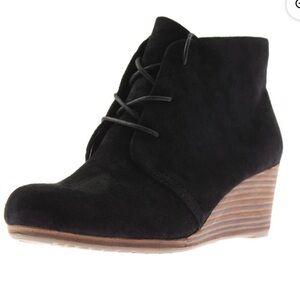 Dr. Scholl's Size 8.5 Black Dakota Suede Lace Up Wedge Heel Ankle Booties